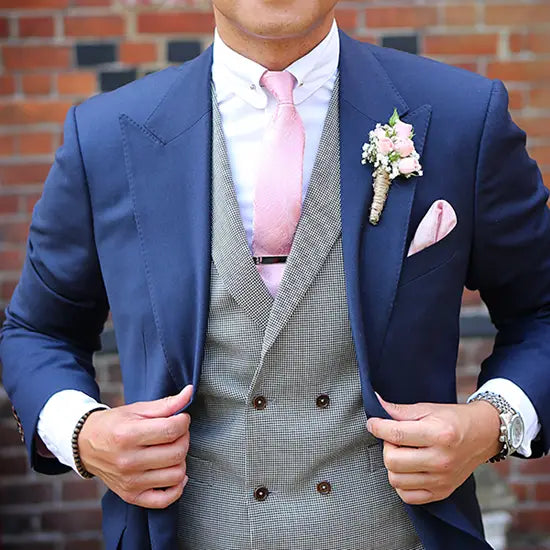 What Color Waistcoat to Wear With a Navy Suit? – MENSWEARR