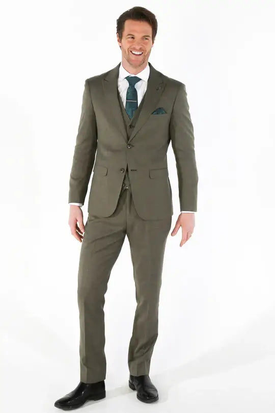 Kurt Sage Men’s Three Piece Suit